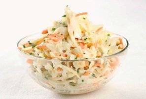 Sałatka coleslaw  prosty przepis i składniki