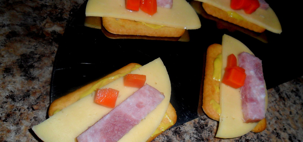 Mini imprezowe kanapeczki na krakersach (autor: maridka19 ...