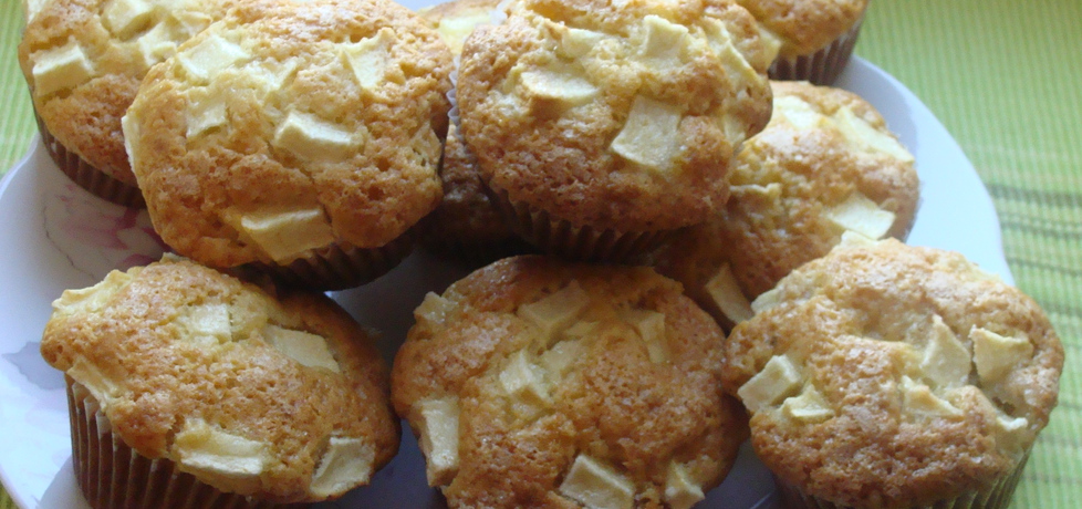 Muffiny z jabłkiem (autor: paulina2157)