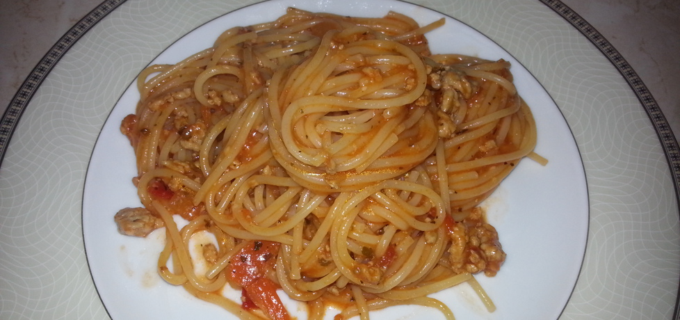 Spaghetti z mięsem mielonym i passatą pomidorową (autor: bertpvd ...