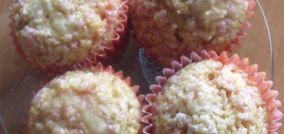 Muffinki z cukrową posypką (autor: koper)