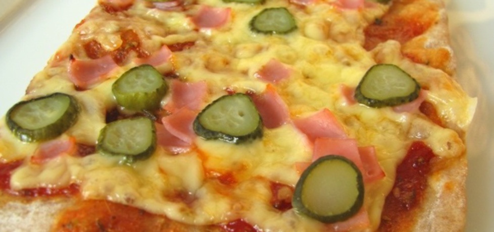 Pizza pełnoziarnista z ogórkiem konserwowym (autor: panimisiowa ...