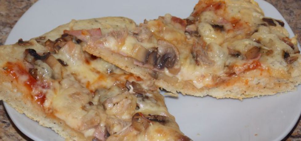 Pizza z tuńczykiem, szynką i pieczarkami (autor: aneta8185 ...
