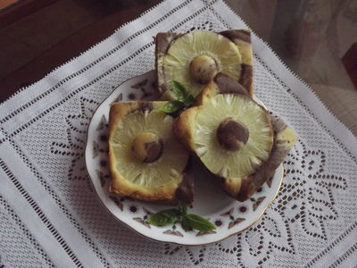 Placek marmurkowy z ananasem