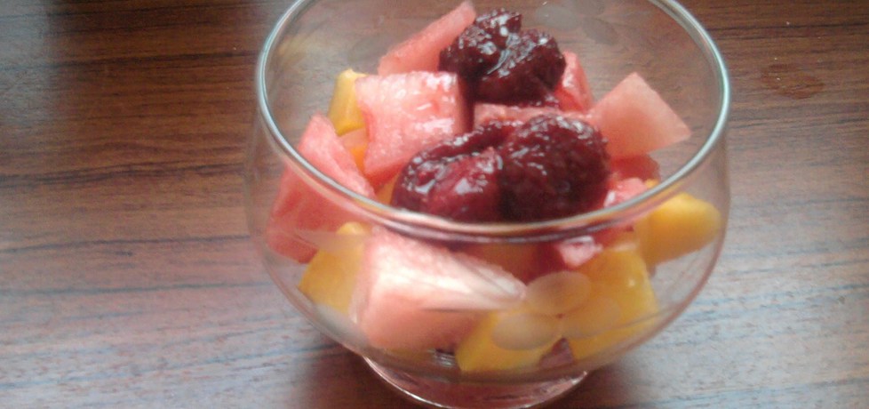 Sałatka owocowa z sosem truskawkowym (autor: polly66 ...