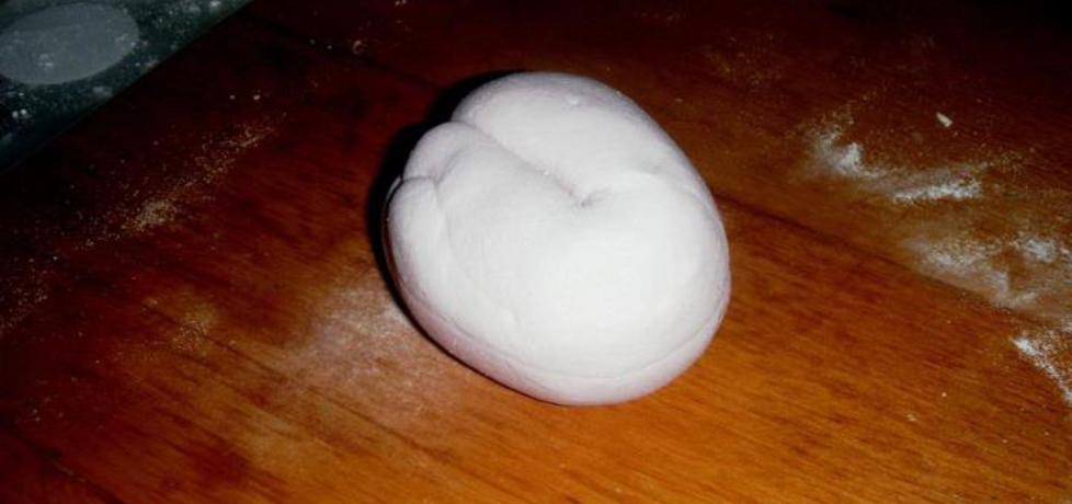 Masa plastyczna z pianek marshmallows (jojo): (autor ...