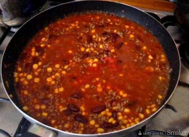 Szybkie danie  meksykańskie chili con carne