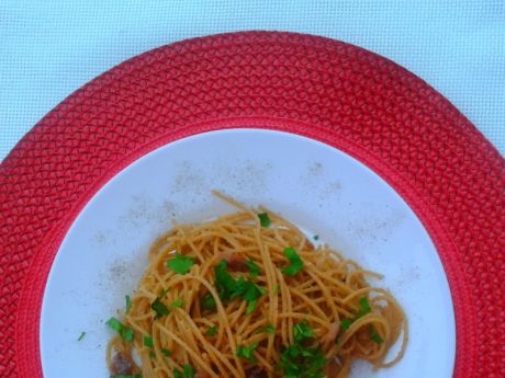 Przepis  spaghetti z bułką tartą i anchois przepis