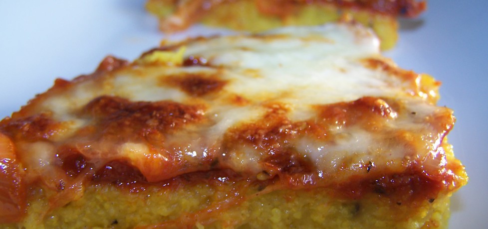 Zapiekanka z polenty a'la pizza (autor: caralajna)