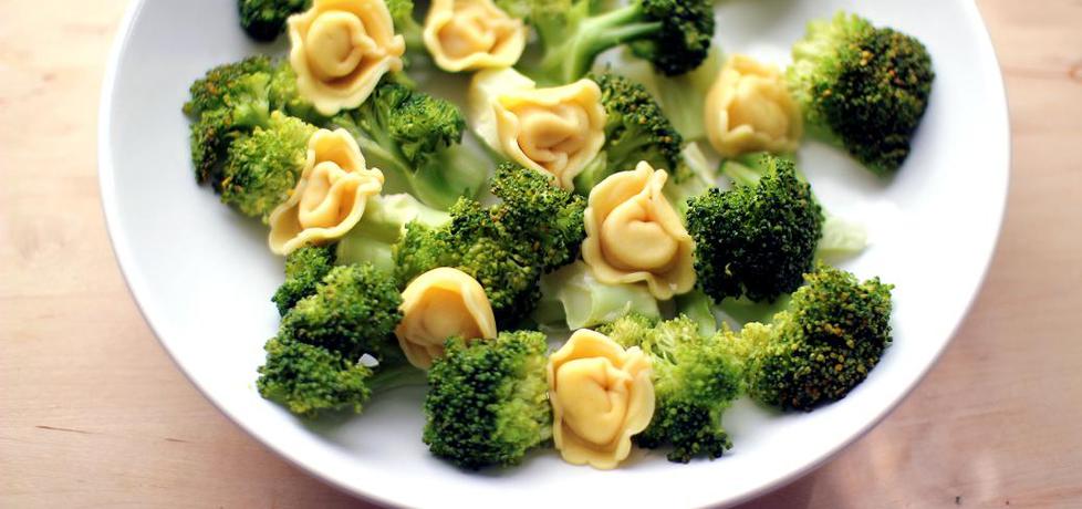 Tortellini z wędzonym tofu z brokułami (autor: dorota20w ...