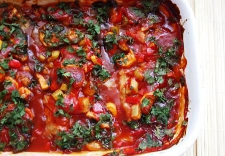 Przepis  karkówka z warzywami na pomidorowo przepis