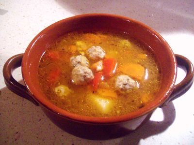 Zupa po zbójnicku z pulpecikami