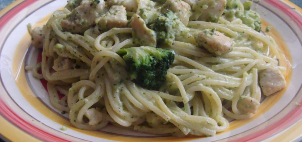 Spaghetti z kurczakiem i brokułami (autor: olla85)