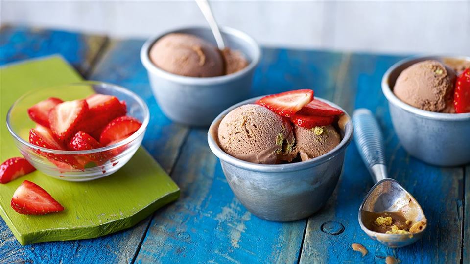 Przepis na mrożony jogurt czekoladowy z ciastkami