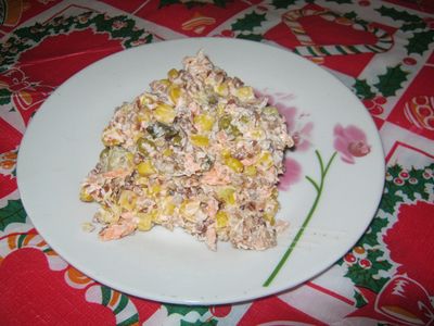 Dietetyczna sałatka z łososiem