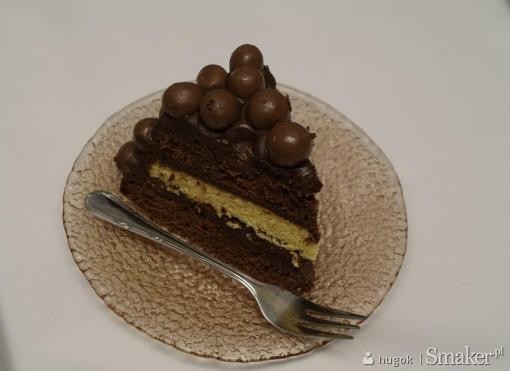 Tort czekoladowy z malteserami