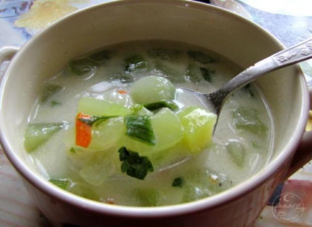 Przepis  zupa z zielonych ogórków przepis