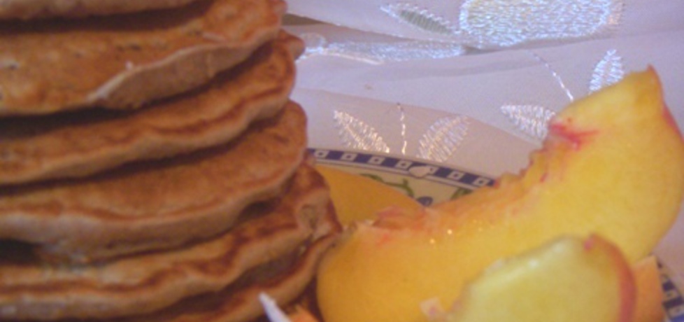 Żytnie pancakes z brzoskwiniami (autor: justynaherlife ...
