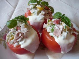 Pomidory z ryżem i tuńczykiem  prosty przepis i składniki