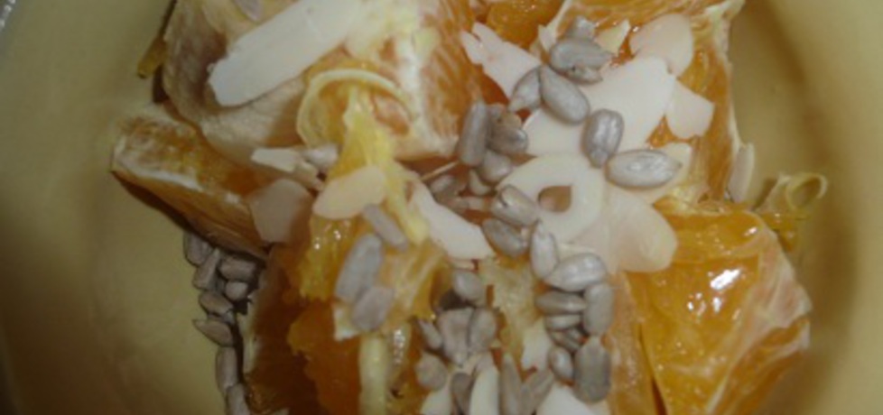 Sałatka owocowa z migdałami (autor: aginaa)