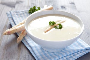 Zupa szparagowo-waniliowa  prosty przepis i składniki
