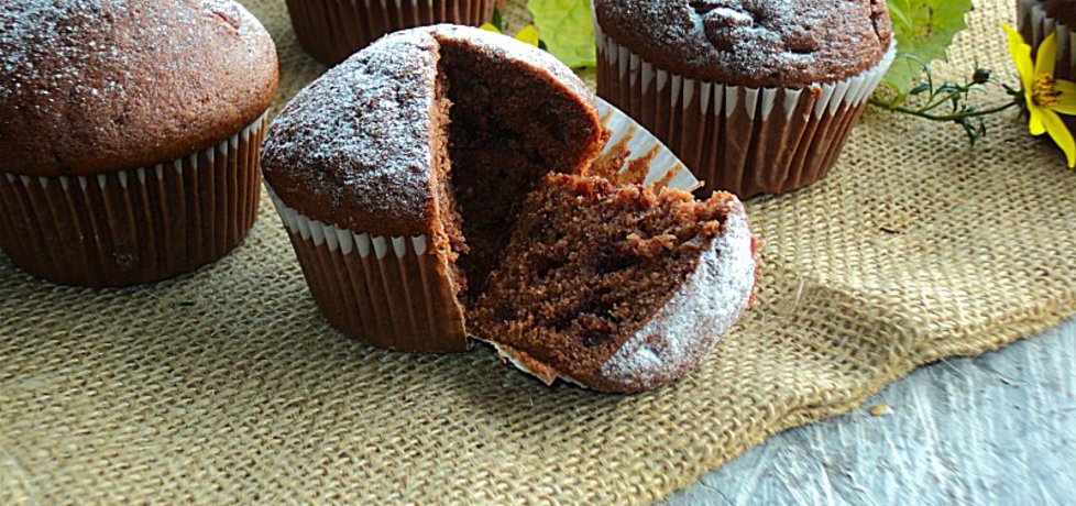 Muffinki czekoladowe z kremem kasztanowym (autor: anna133 ...