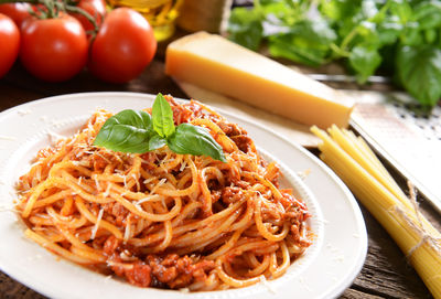 Spaghetti z mięsem mielonym – spaghetti bolognese ...