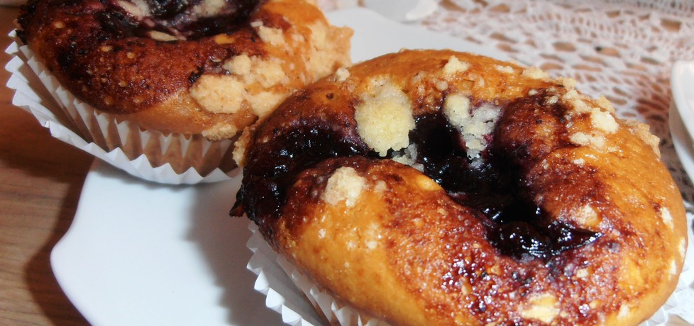 Muffinki z białą czekoladą i konfiturą jagodową (autor: 2milutka ...