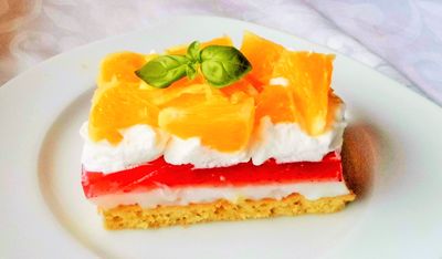 Ciasto „pomarańczowiec z truskawkami”