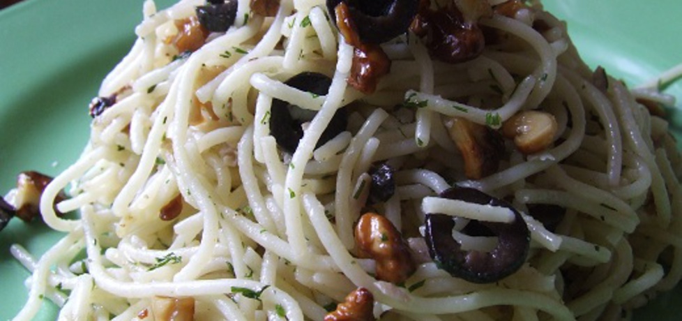 Spaghetti z anchois i orzechami (autor: kasianikodek ...