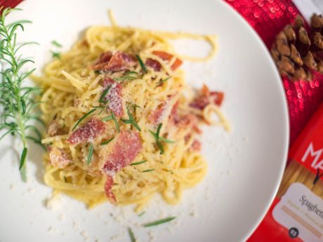 Spaghetti carbonara  przepisy kulinarne