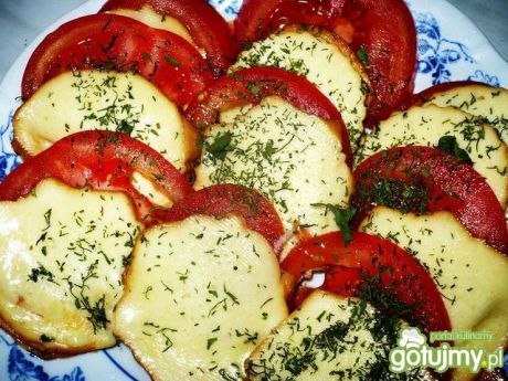 Przepis  zapiekany oscypek z pomidorem przepis