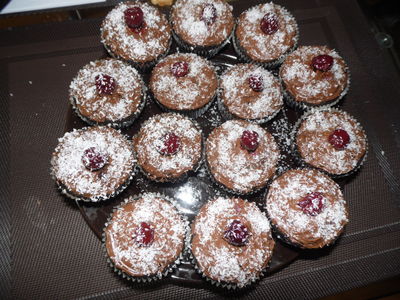 Czekoladowe muffinki z wiśienkami