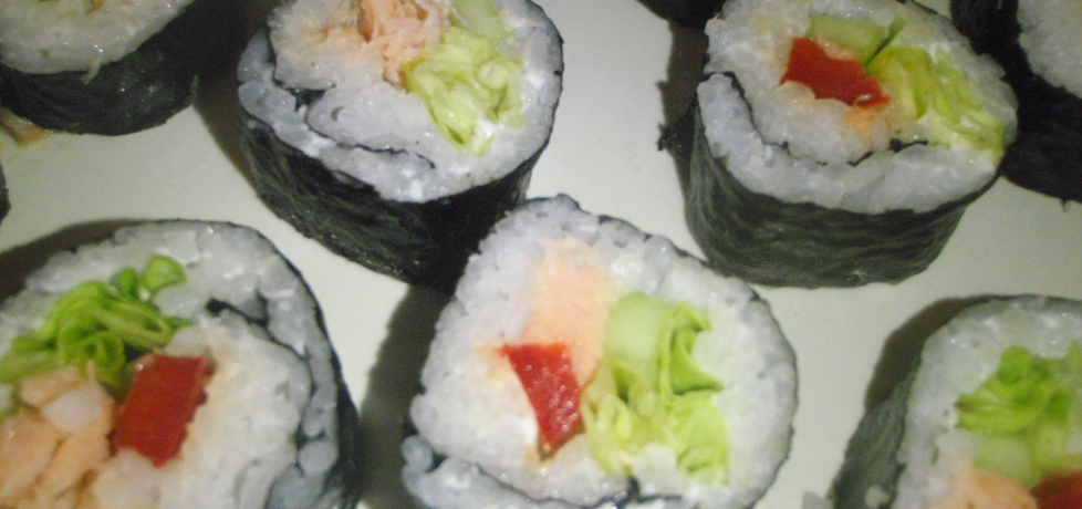Sushi z łososiem,papryką i sałatą (autor: emiliozo)