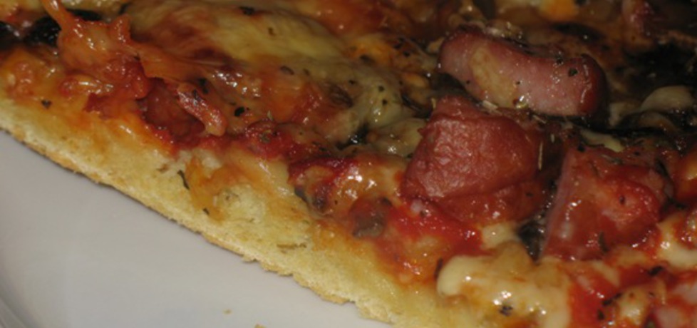 Pizza z kiełbasą (autor: anna169hosz)