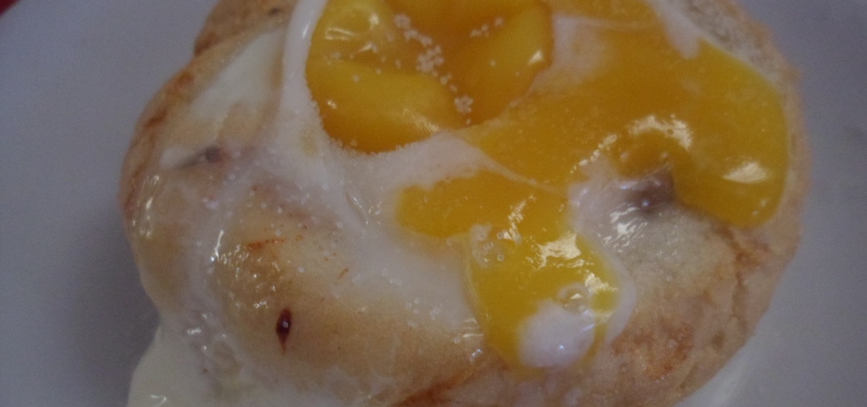 Jajko zapiekane w bułce z pieczarkami (autor: gosiasz ...