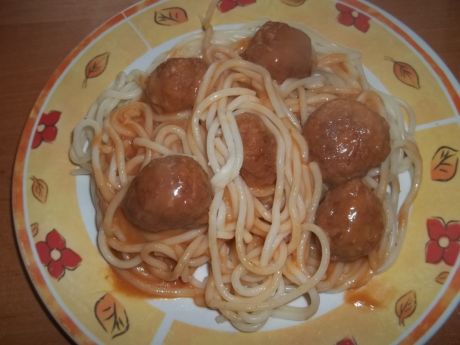 Sposób przygotowania: spaghetti z klopsikami. gotujmy.pl