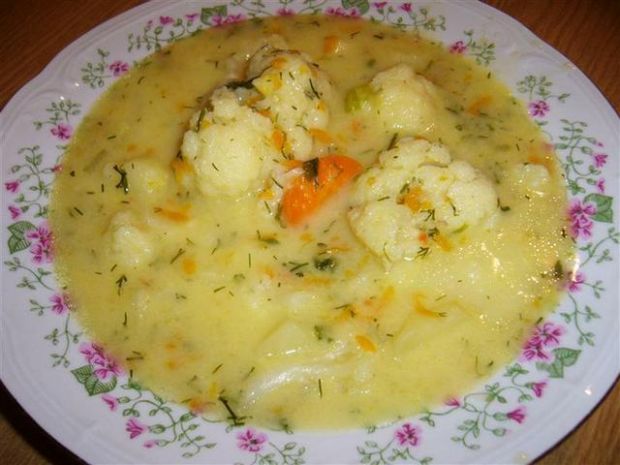 Przepis na: zupa kalafiorowa bez mięsa :gotujmy.pl