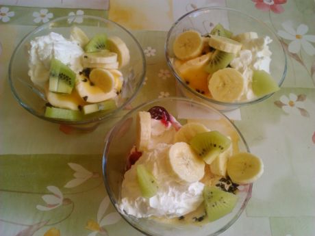 Przepis  deser lodowy z owocami przepis