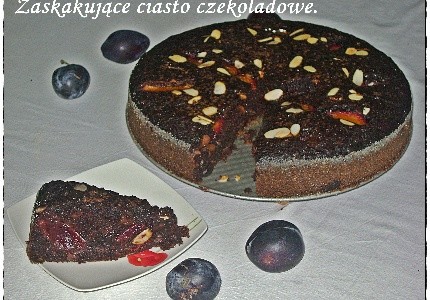 Ciasto czekoladowe ze śliwkami i octem, ale bez jaj :)