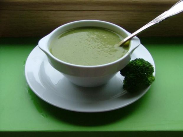 Najlepsze przepisy kulinarne: zupa krem z brokułów. gotujmy.pl