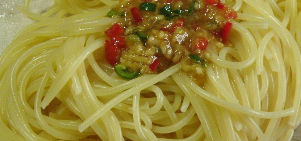 Spaghetti aglio-olio e peperoncino (autor: habibi)