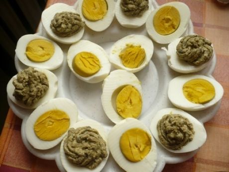 Przepis  jajka faszerowane pieczarkami przepis