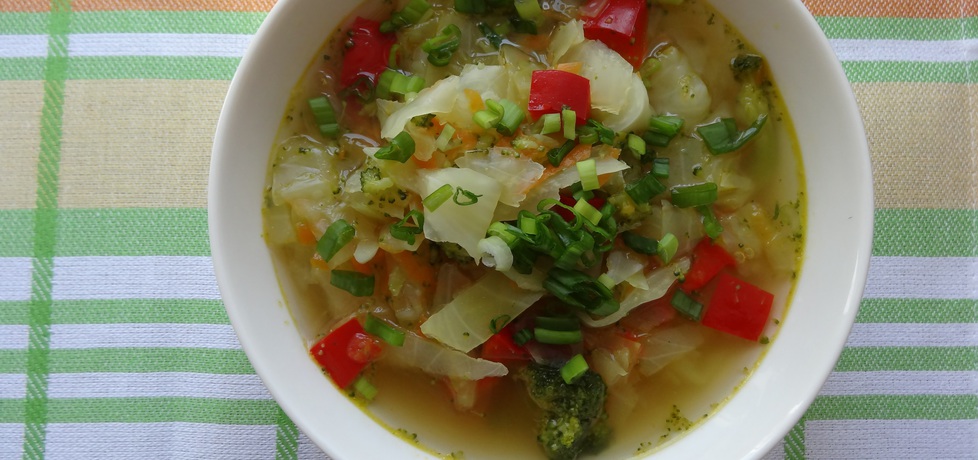 Zupa z kapustą i brokułem (autor: cukiereczek)