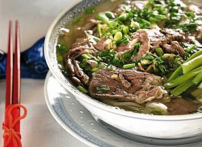 Wietnamska zupa pho  prosty przepis i składniki
