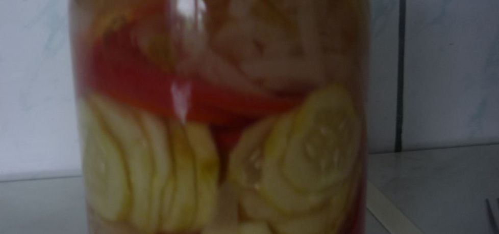 Sałatka z pomidorów, ogórków i cebuli (autor: pioge7 ...