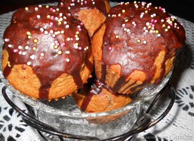 Piernikowe muffinki z powidłami