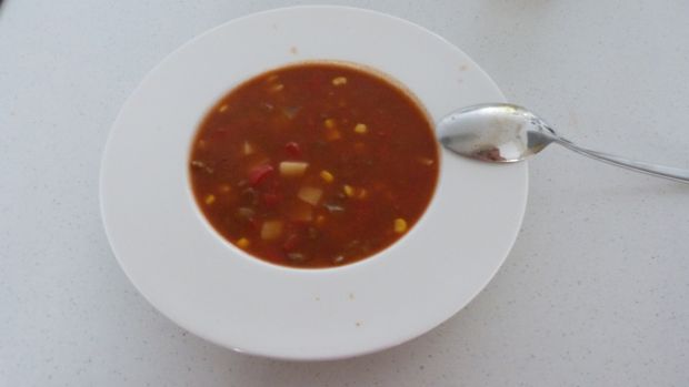 Przepis  zupka a'la gulaszowa z wołowinką przepis