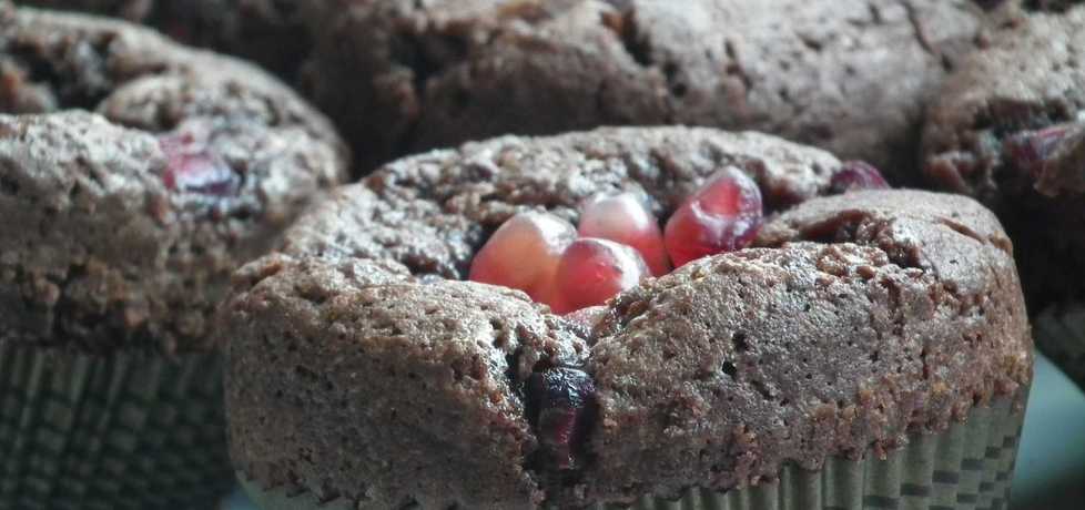 Muffiny czekoladowe z owocem granatu (autor: freekate ...