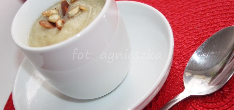 Aksamitna zupa krem z selera z pestkami dyni (autor: chilijemy ...